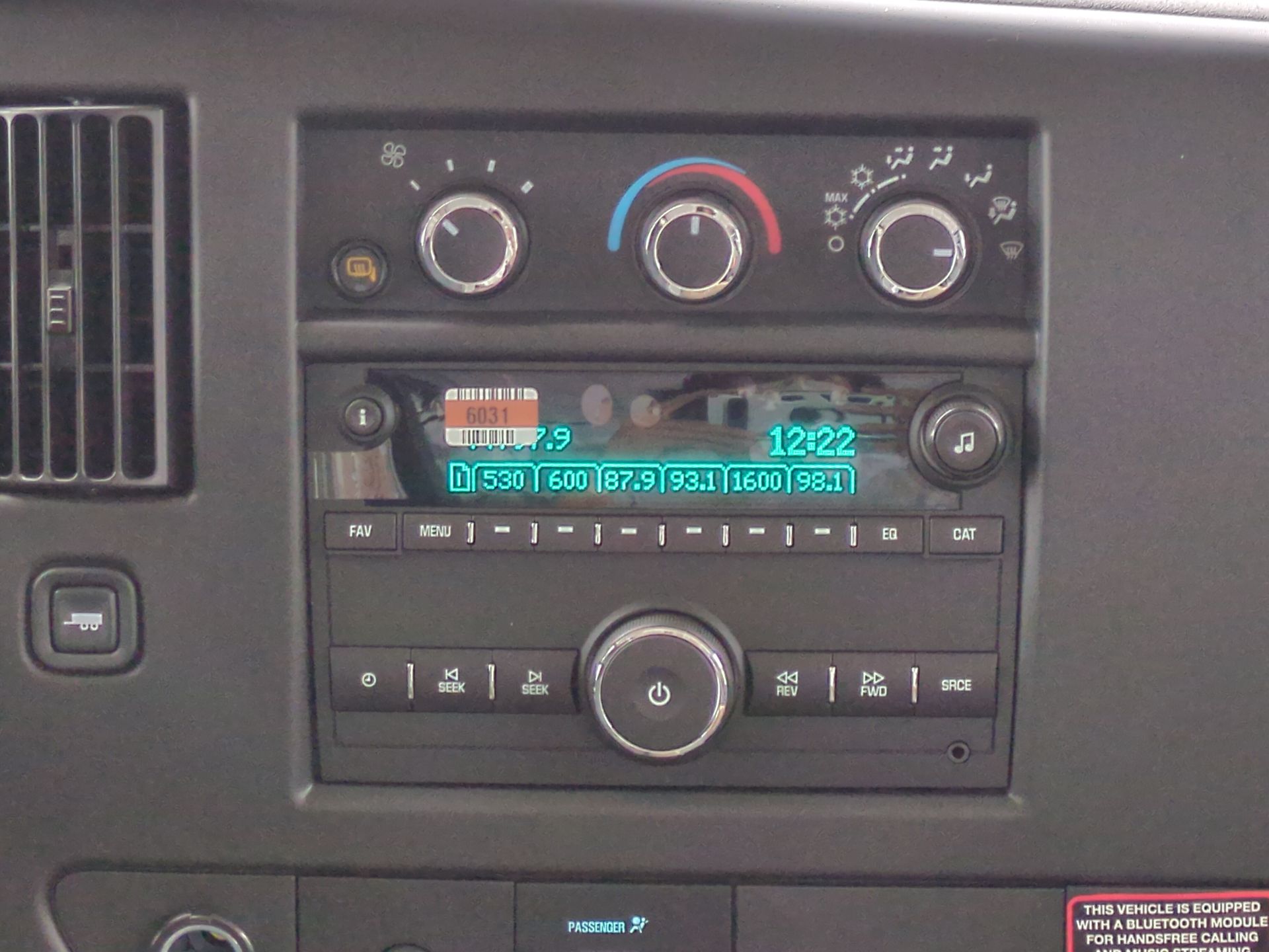 2025 Chevrolet Express Cargo 2500 WT