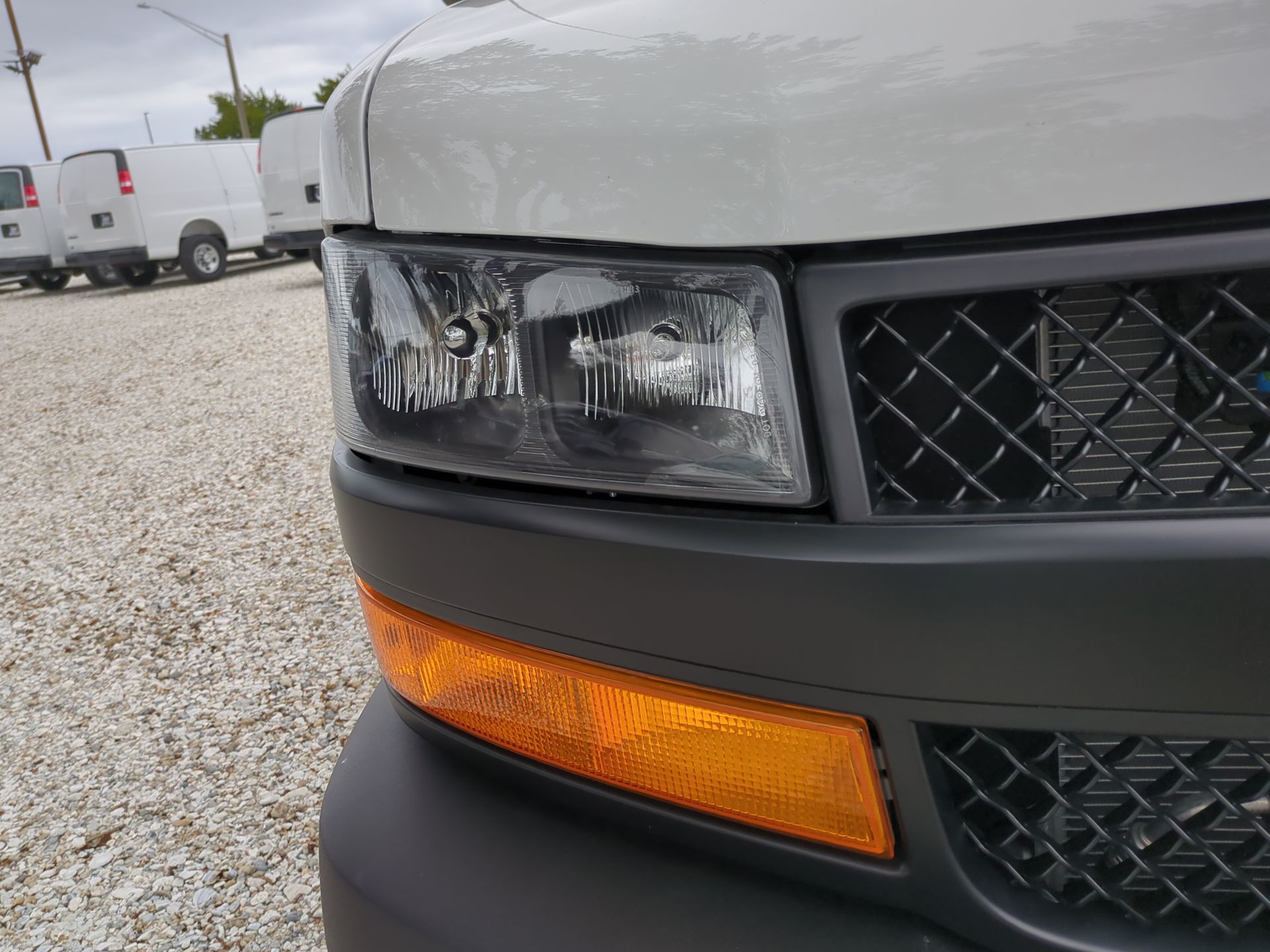 2025 Chevrolet Express Cargo WT