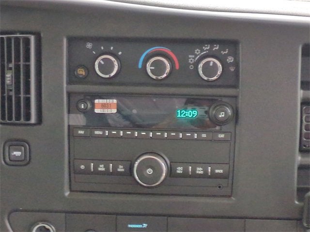 2025 Chevrolet Express Cargo 3500 WT