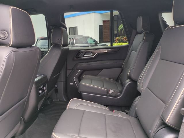 2025 GMC Yukon Elevation