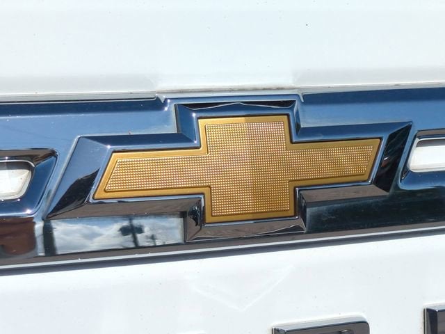 2023 Chevrolet Suburban LS