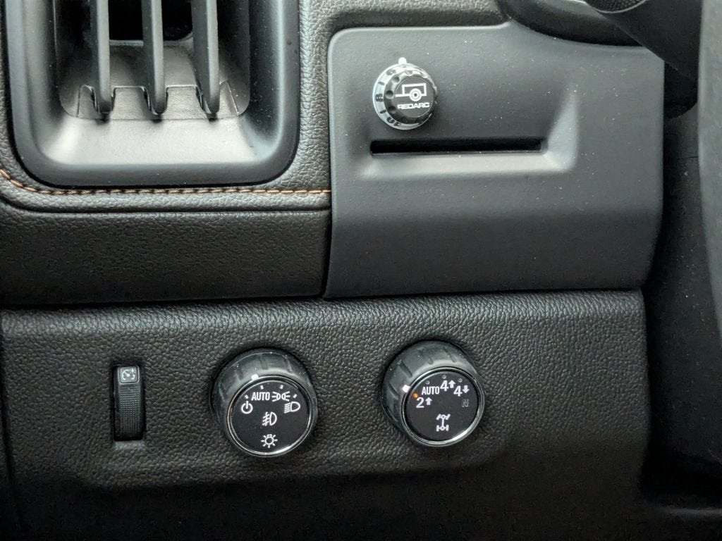 2022 GMC Canyon AT4 - Leather