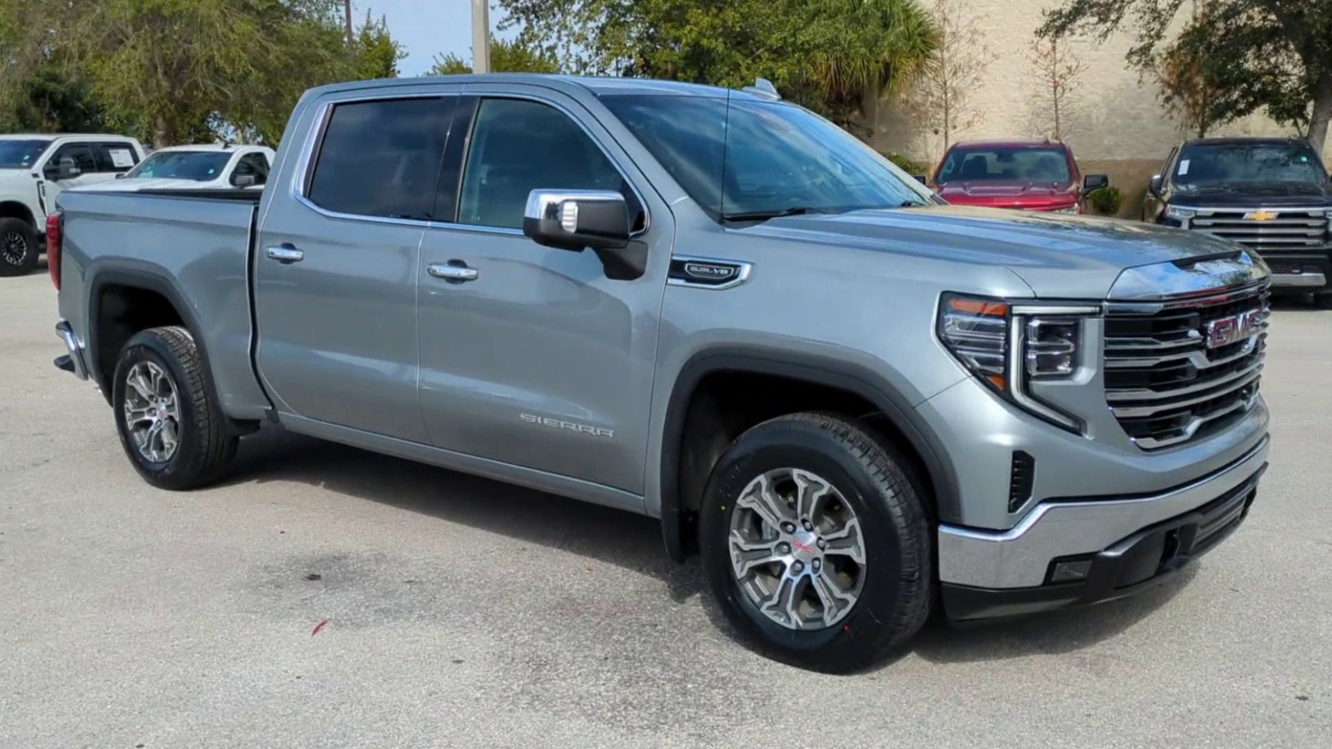 2025 GMC Sierra 1500 SLT