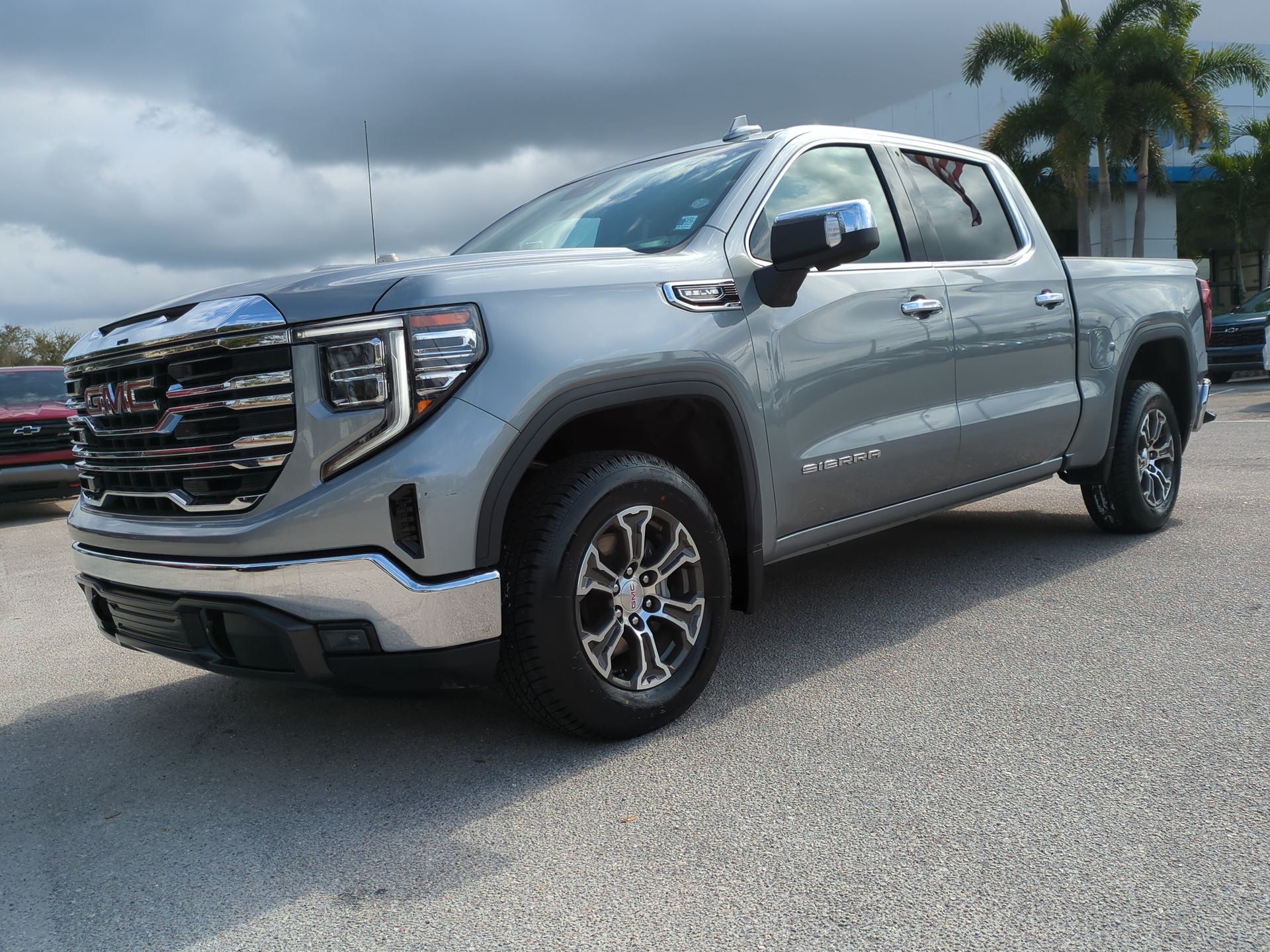 2025 GMC Sierra 1500 SLT