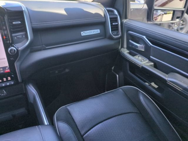 2023 RAM 3500 Laramie Crew Cab 4x4 8' Box