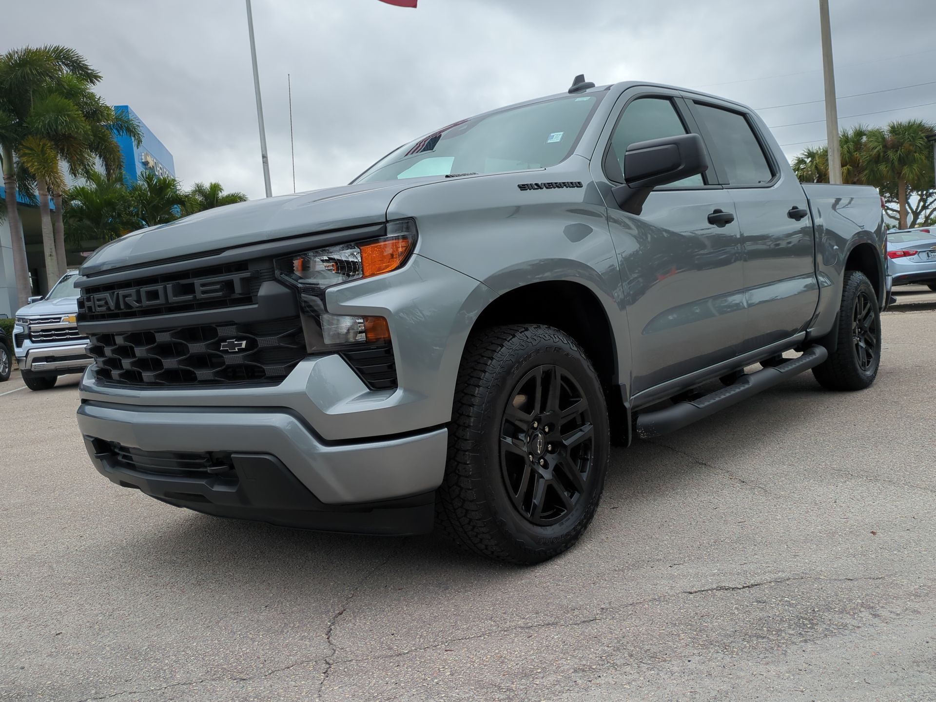 2025 Chevrolet Silverado 1500 Custom