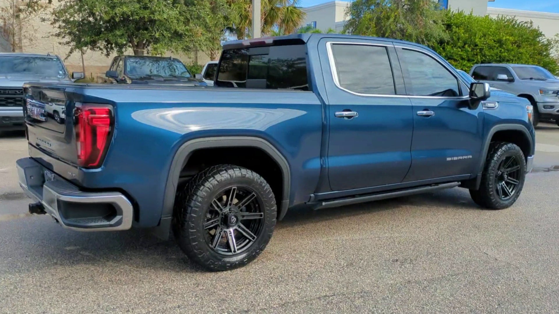2021 GMC Sierra 1500 SLT