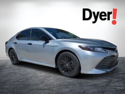 2020 Toyota Camry Hybrid XLE