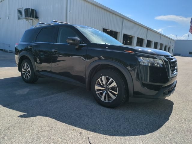 2023 Nissan Pathfinder SL FWD