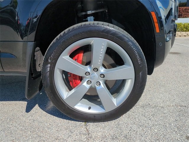 2025 Land Rover Defender 110 P400 X