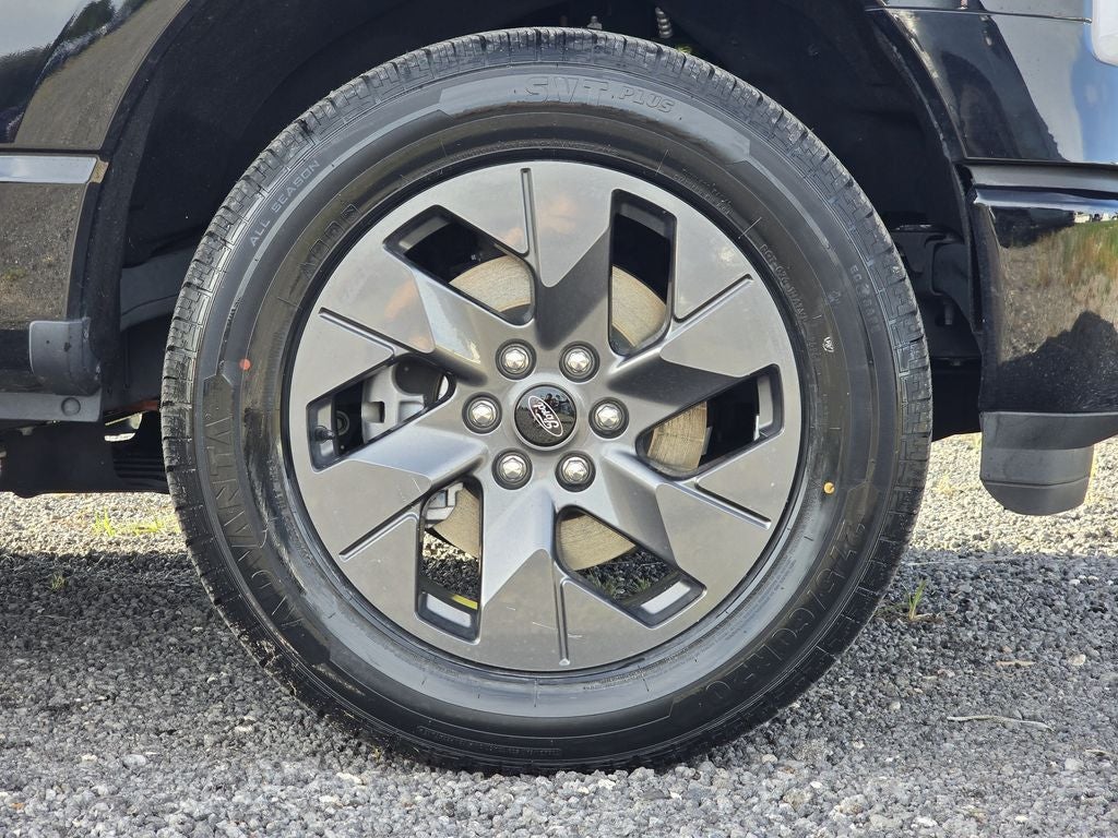 2023 Ford F-150 Lightning Lariat