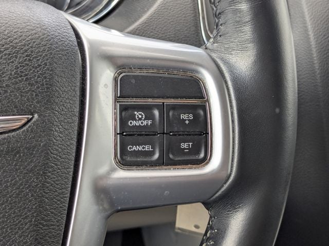 2012 Chrysler Town & Country Touring