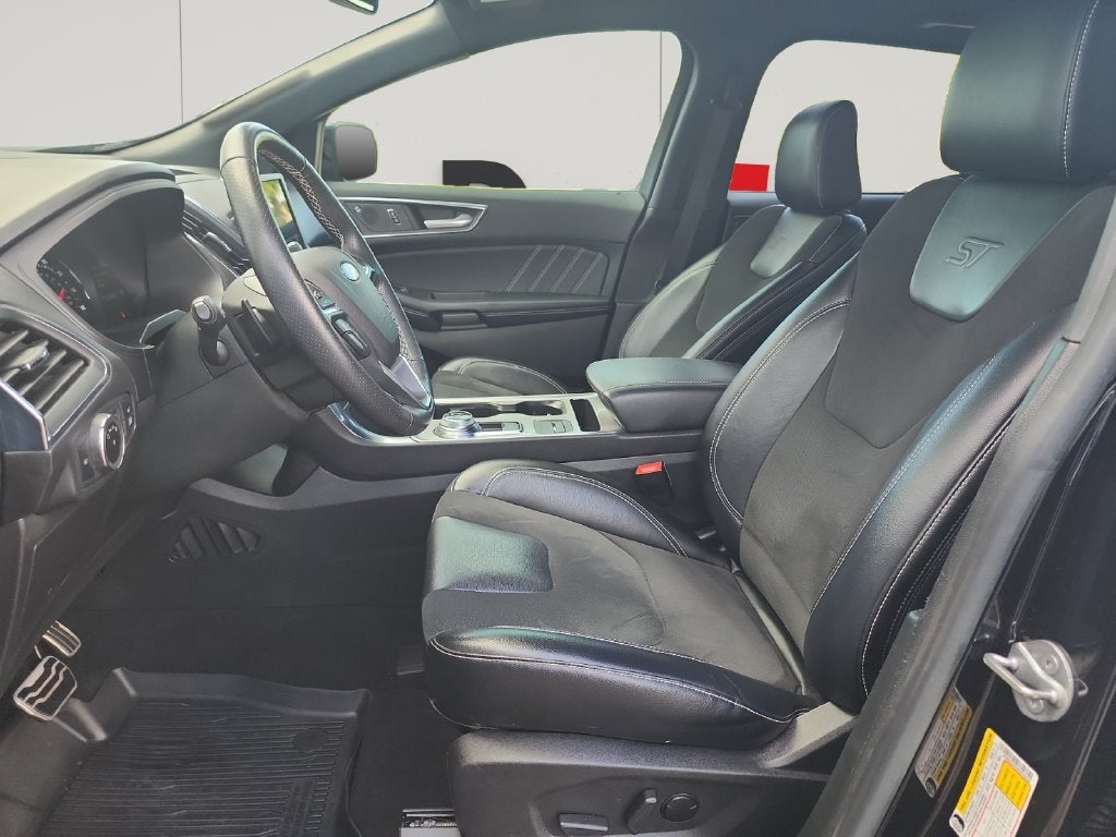 2023 Ford Edge ST