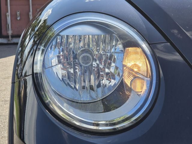 2017 Volkswagen Beetle 1.8T Dune