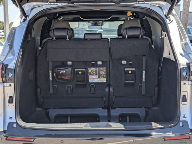 2025 Toyota Sienna Platinum 7 Passenger