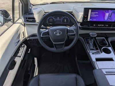 2025 Toyota Sienna Platinum 7 Passenger
