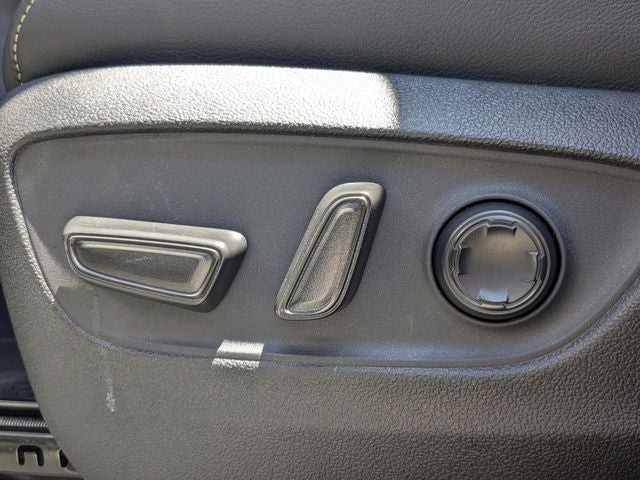 2025 Toyota Sienna Platinum 7 Passenger