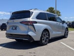 2025 Toyota Sienna Platinum 7 Passenger