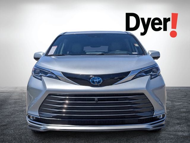 2025 Toyota Sienna Platinum 7 Passenger