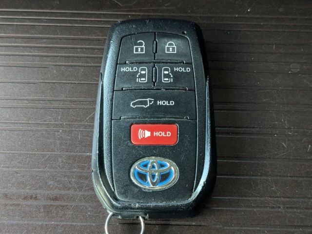 2021 Toyota Sienna XLE 7 Passenger