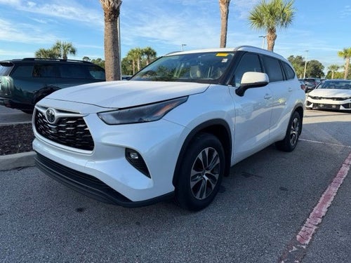 2024 Toyota Highlander LE