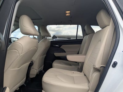 2024 Toyota Highlander XLE