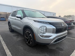 2022 Mitsubishi Outlander ES