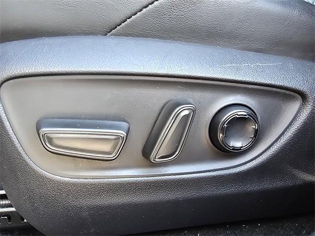 2021 Toyota Venza Base