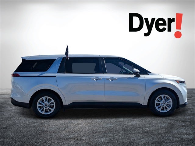 2023 Kia Carnival LX