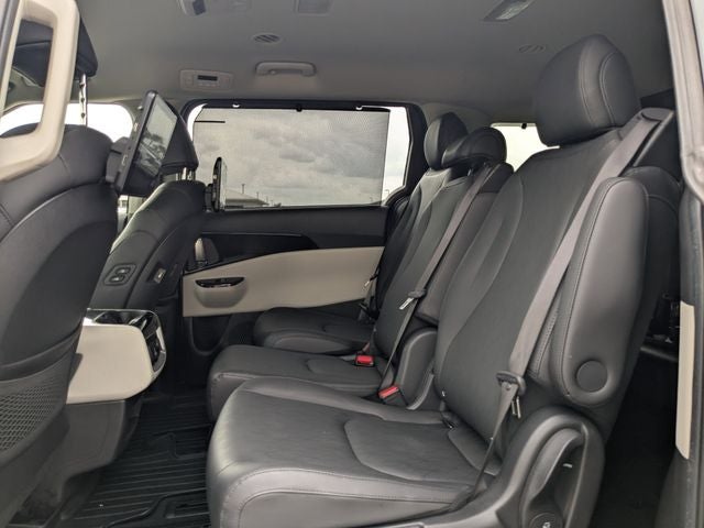 2022 Kia Carnival SX