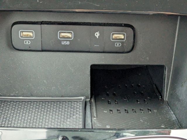 2022 Kia Carnival SX