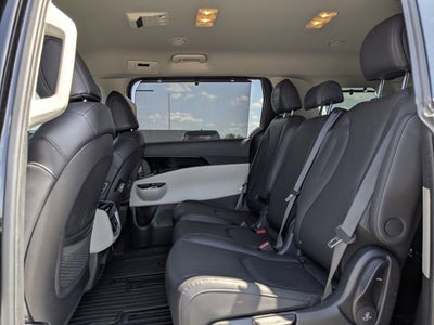 2024 Kia Carnival SX