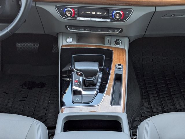 2022 Audi Q5 45 S line Premium quattro