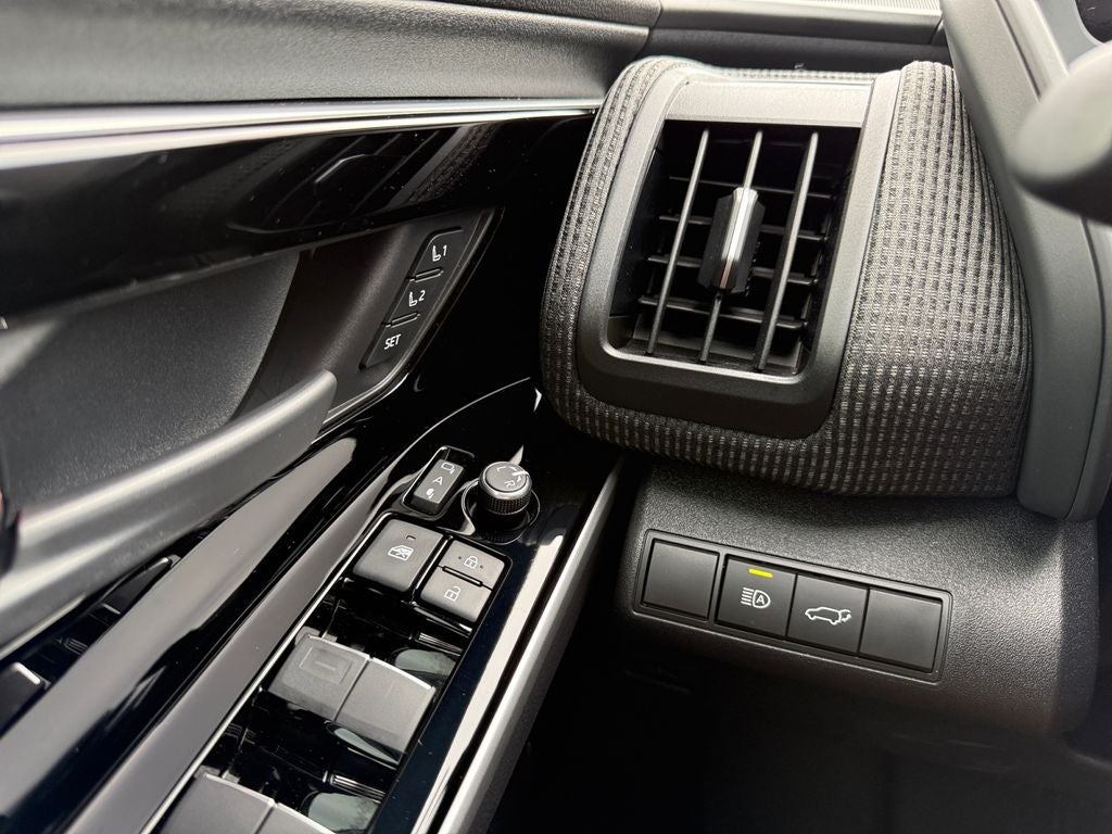 2025 Subaru Solterra Limited