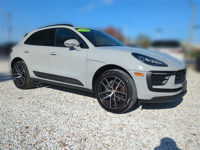 2025 Porsche Macan Base