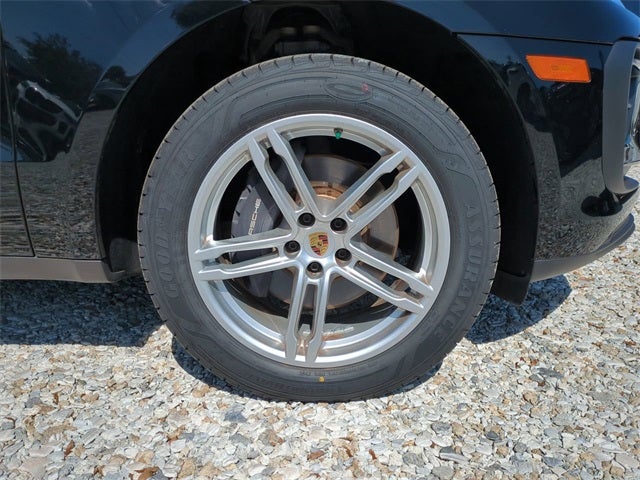 2023 Porsche Macan Base