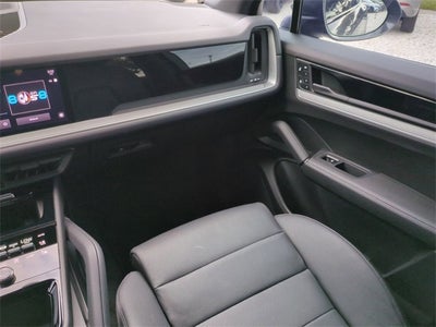 2024 Porsche Cayenne Base