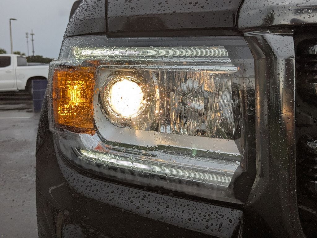 2022 GMC Canyon AT4 w/Leather