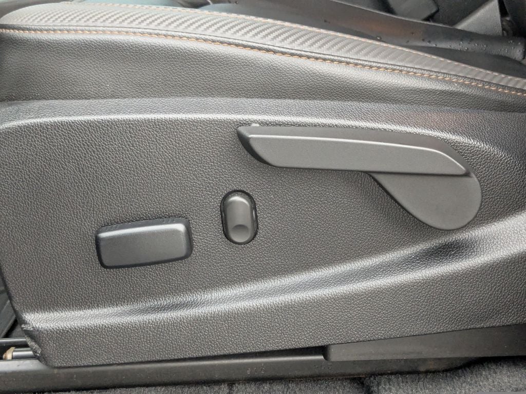 2022 GMC Canyon AT4 w/Leather